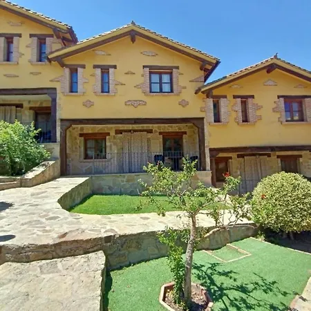 Casas Rurales Acebuche, Descubre el Otoño Mágico en el Valle de Ambroz Casa rural