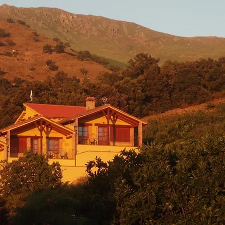 Casa de Campo Acebuche, Descubre El Otoño Mágico En El Valle De Ambroz *