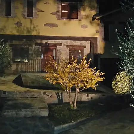 Acebuche, Descubre El Otoño Mágico En El Valle De Ambroz * Casas del Monte